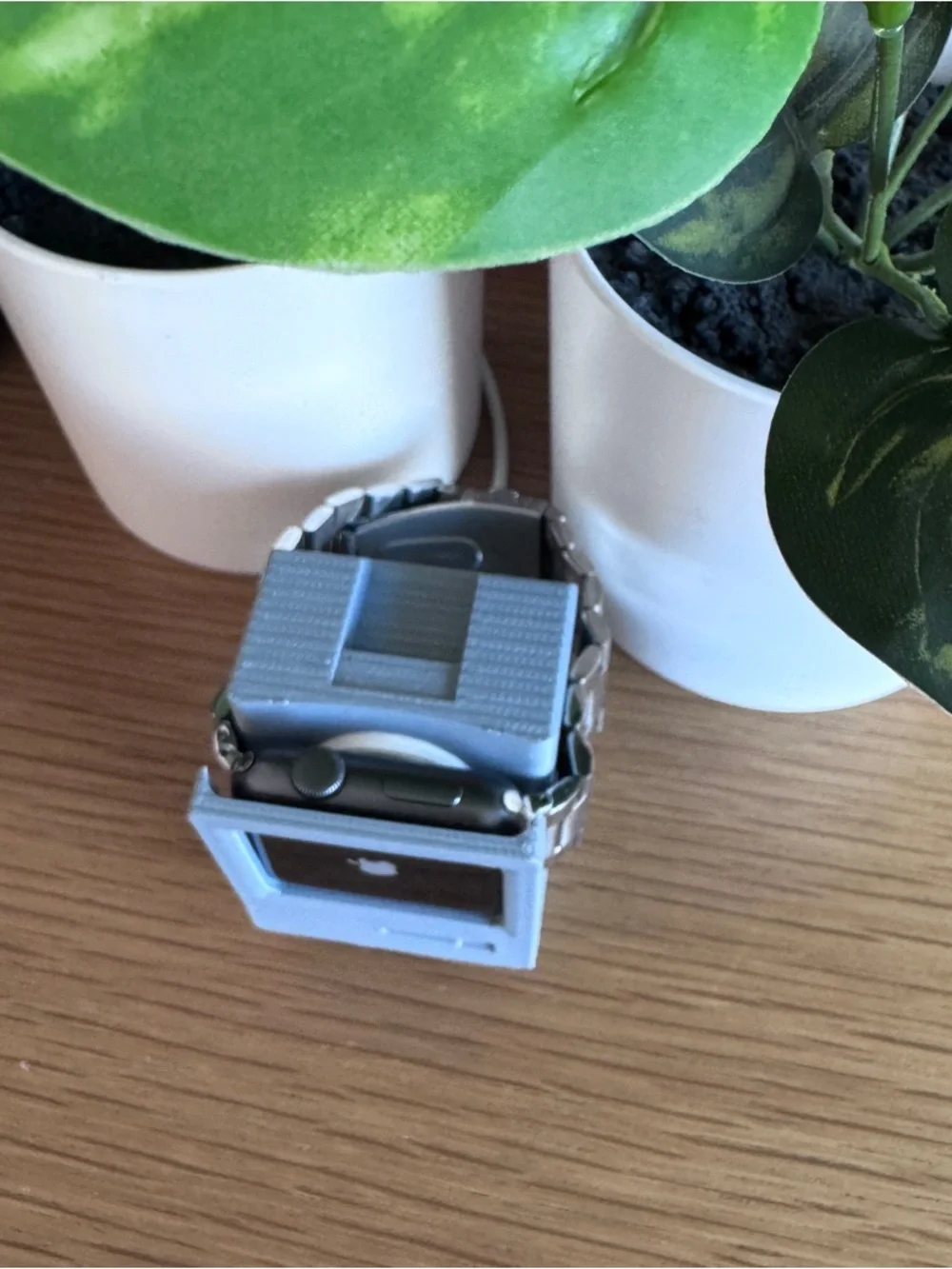 Retro Macintosh Apple Watch Charging Stand Dock Matte Gray